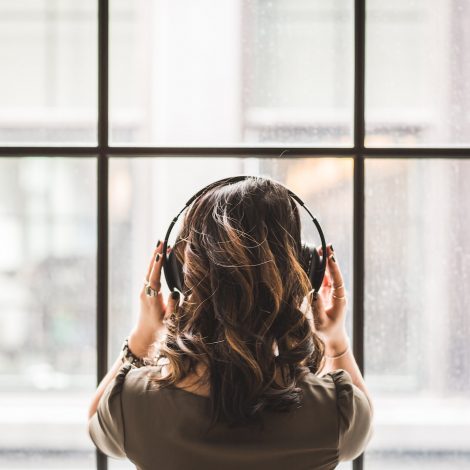 Swift 20 Facebook Songs Radio Anxiety