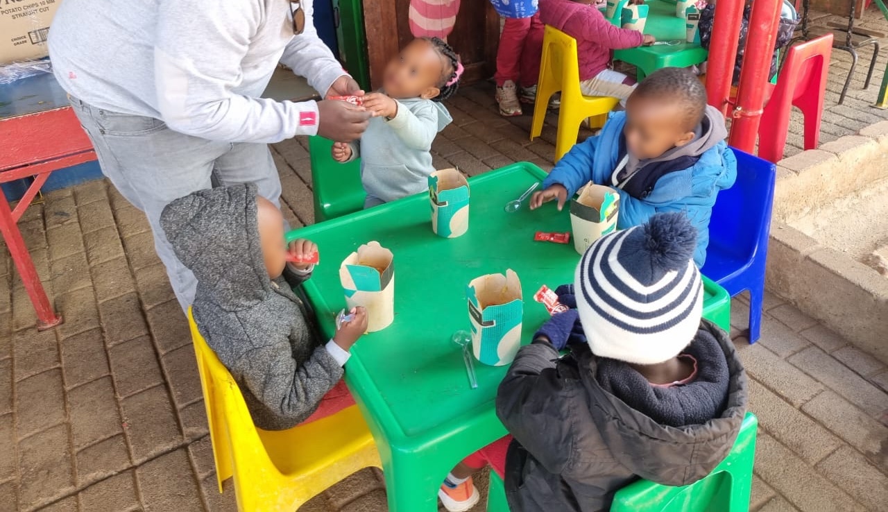 Nando’s Heartwarming Winter Campaign: Spreading Warmth to 5,000 Hearts and Tummies