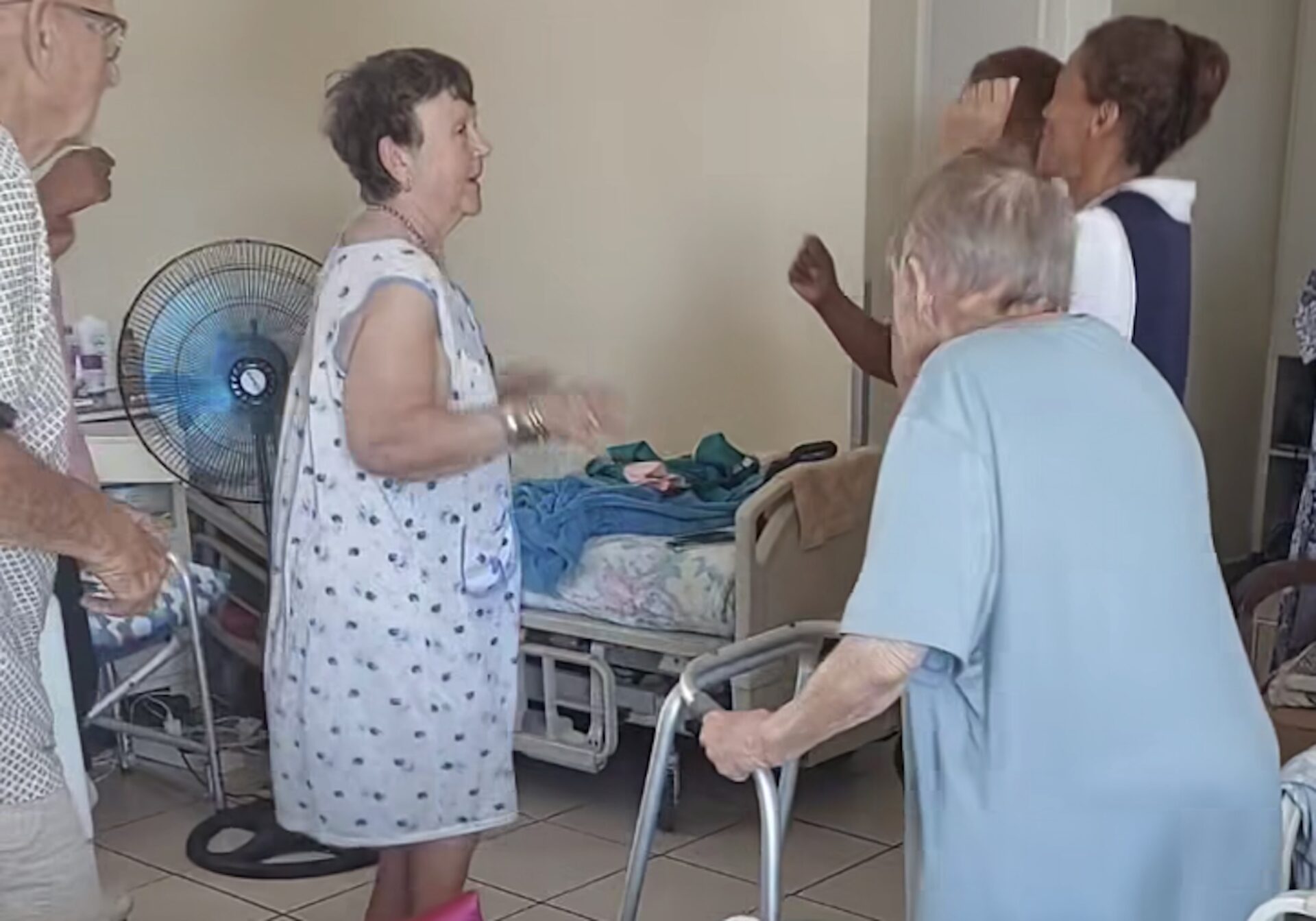 Watch: Nursing Home Residents Go Viral Dancing to Kurt Darren’s Hop Hop Spinnekop!